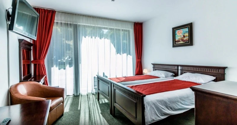 Reghin Cazare | Motel (K1545-57) Imaginea poate fi supusă drepturilor de autor. Se recomandă contactarea titularului drepturilor.