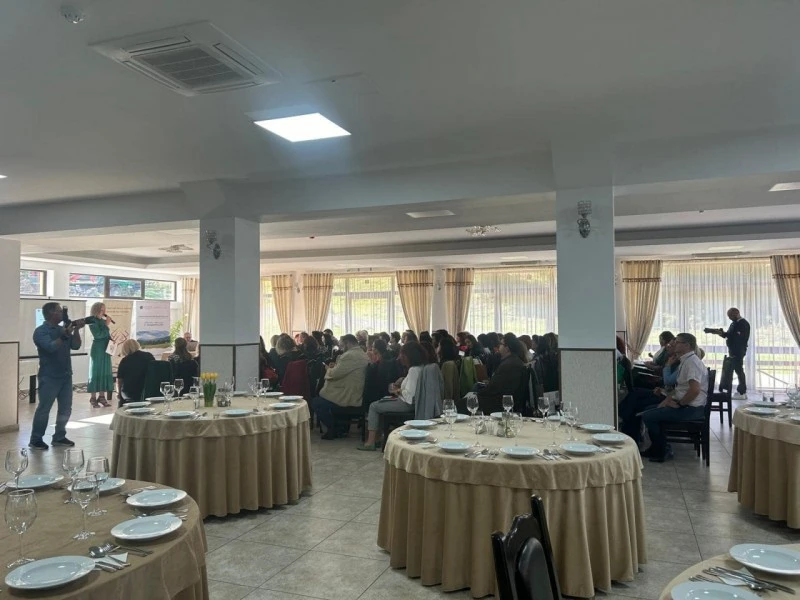 Reghin Cazare | Motel (K1545-73) Imaginea poate fi supusă drepturilor de autor. Se recomandă contactarea titularului drepturilor.