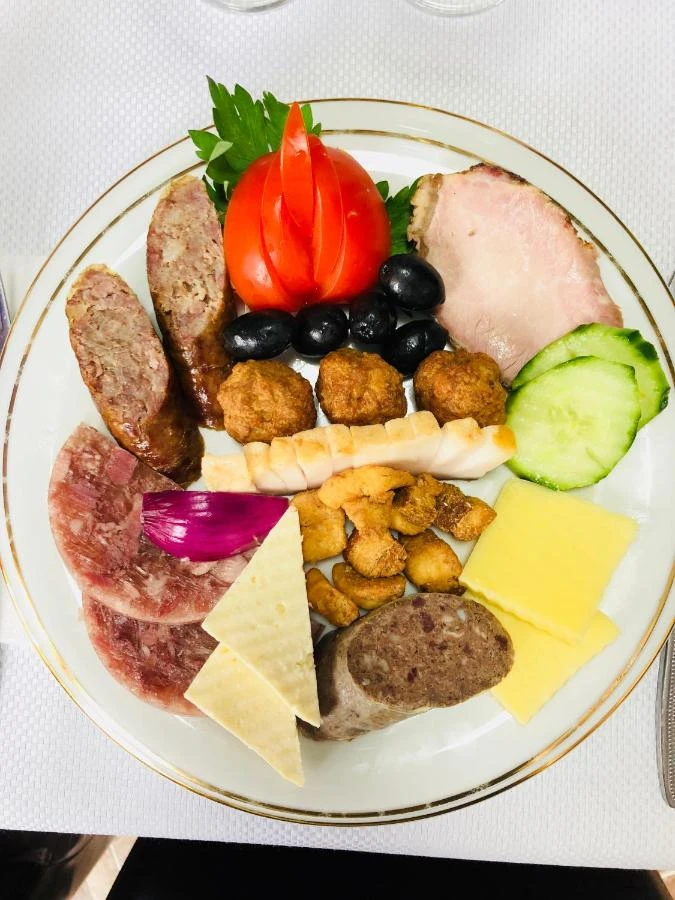 Reghin Cazare | Motel (K1545-85) Imaginea poate fi supusă drepturilor de autor. Se recomandă contactarea titularului drepturilor.