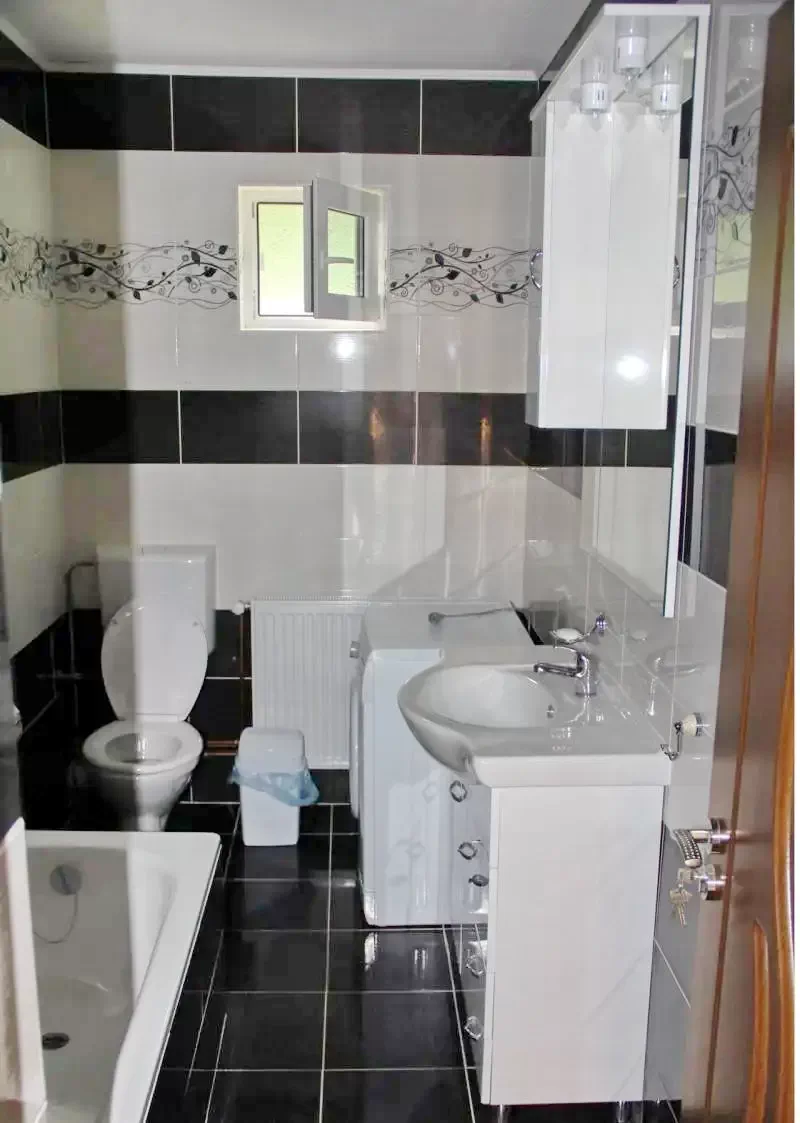 Hátszeg Szállás | Üdülőfalu (K1214-15) A kép szerzői jogvédelem alatt állhat. Javasolt a kapcsolatfelvétel a jog tulajdonossal.