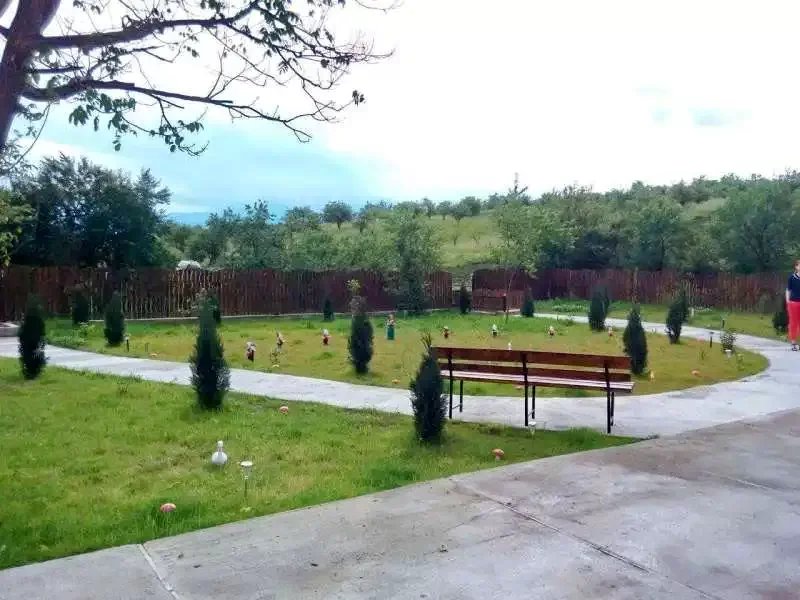 Hațeg Cazare | Sat de vacanță (K1214-18) Imaginea poate fi supusă drepturilor de autor. Se recomandă contactarea titularului drepturilor.