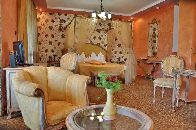 Câmpia Turzii Cazare | Motel (K0877-6) Imaginea poate fi supusă drepturilor de autor. Se recomandă contactarea titularului drepturilor.