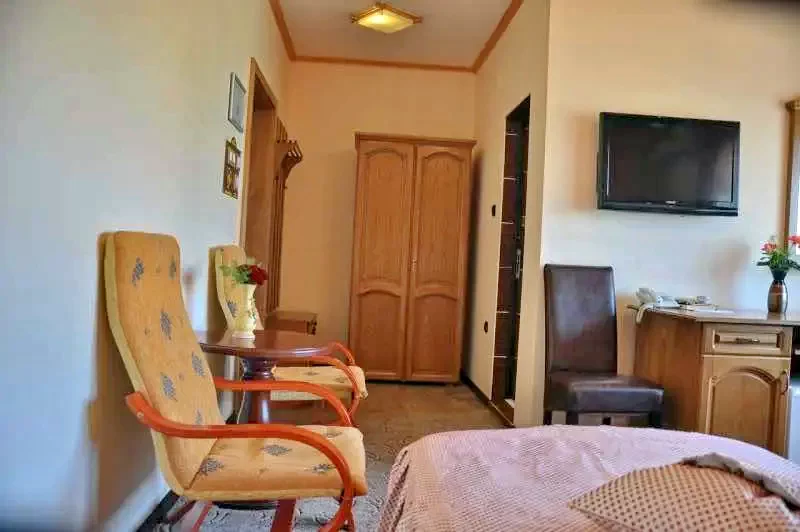 Câmpia Turzii Cazare | Motel (K0877-12) Imaginea poate fi supusă drepturilor de autor. Se recomandă contactarea titularului drepturilor.