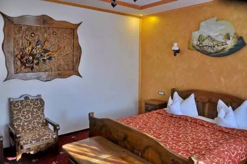 Câmpia Turzii Cazare | Motel (K0877-16) Imaginea poate fi supusă drepturilor de autor. Se recomandă contactarea titularului drepturilor.