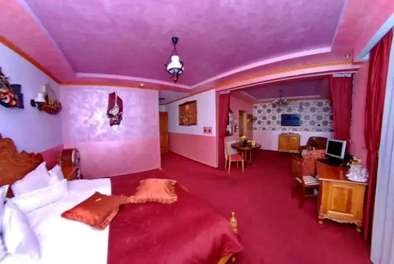 Câmpia Turzii Cazare | Motel (K0877-30) Imaginea poate fi supusă drepturilor de autor. Se recomandă contactarea titularului drepturilor.