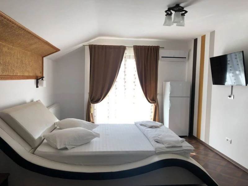 Hunedoara Cazare | Hotel*** (K1546-46) Imaginea poate fi supusă drepturilor de autor. Se recomandă contactarea titularului drepturilor.