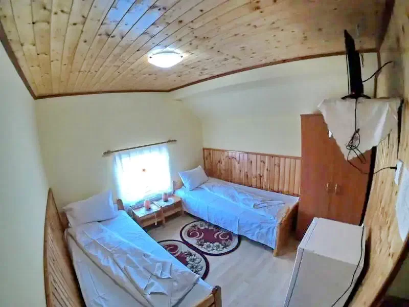 Kercisóra Szállás | Motel (K0072-15) A kép szerzői jogvédelem alatt állhat. Javasolt a kapcsolatfelvétel a jog tulajdonossal.