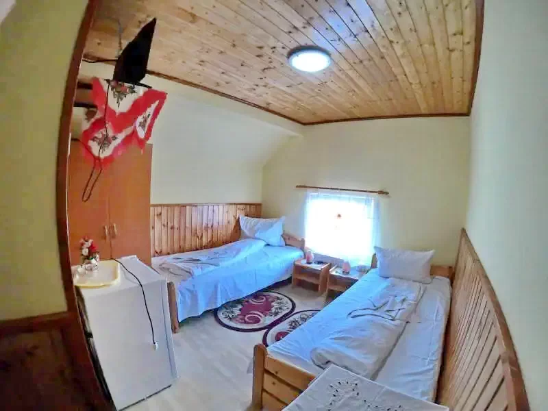 Cârțișoara Cazare | Motel (K0072-16) Imaginea poate fi supusă drepturilor de autor. Se recomandă contactarea titularului drepturilor.