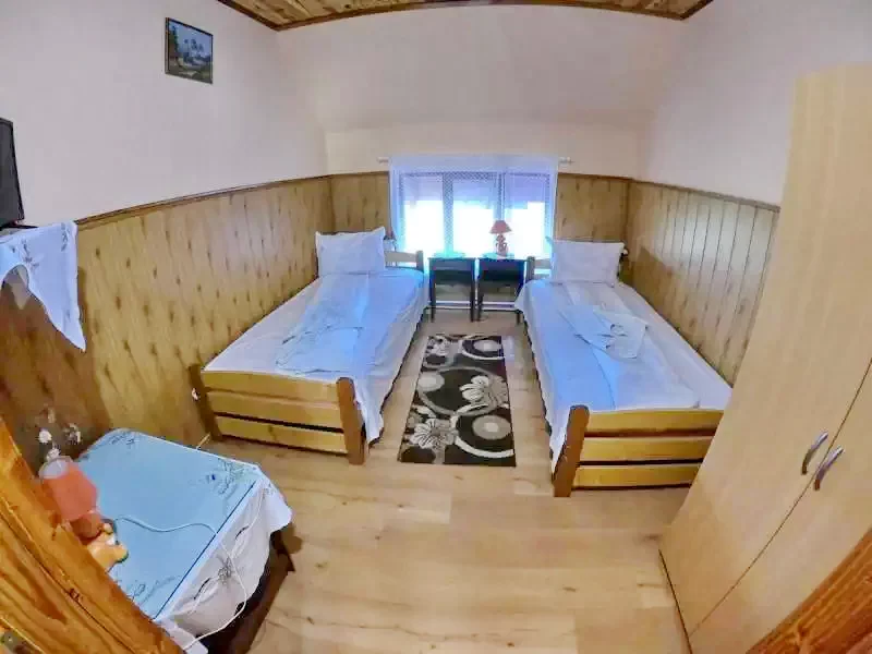 Kercisóra Szállás | Motel (K0072-24) A kép szerzői jogvédelem alatt állhat. Javasolt a kapcsolatfelvétel a jog tulajdonossal.