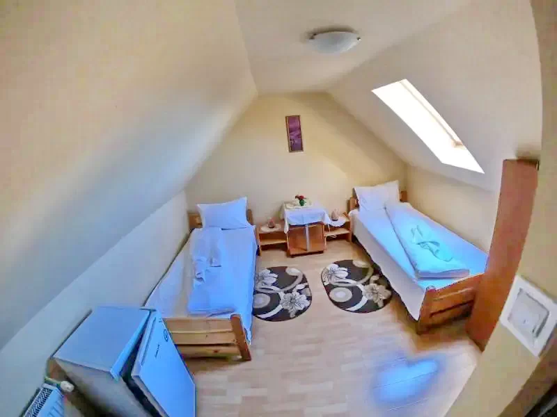 Cârțișoara Cazare | Motel (K0072-27) Imaginea poate fi supusă drepturilor de autor. Se recomandă contactarea titularului drepturilor.