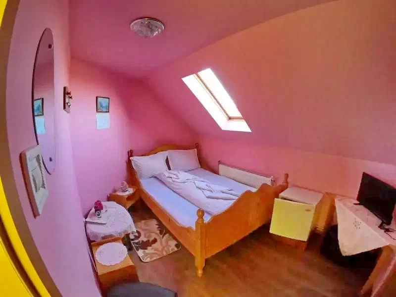 Kercisóra Szállás | Motel (K0072-30) A kép szerzői jogvédelem alatt állhat. Javasolt a kapcsolatfelvétel a jog tulajdonossal.