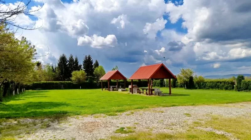 Cârțișoara Cazare | Motel (K0072-41) Imaginea poate fi supusă drepturilor de autor. Se recomandă contactarea titularului drepturilor.