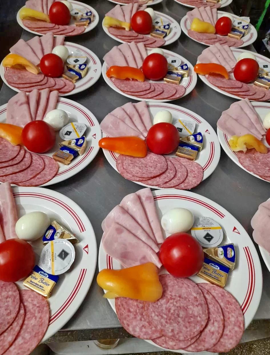 Kercisóra Szállás | Motel (K0072-61) A kép szerzői jogvédelem alatt állhat. Javasolt a kapcsolatfelvétel a jog tulajdonossal.