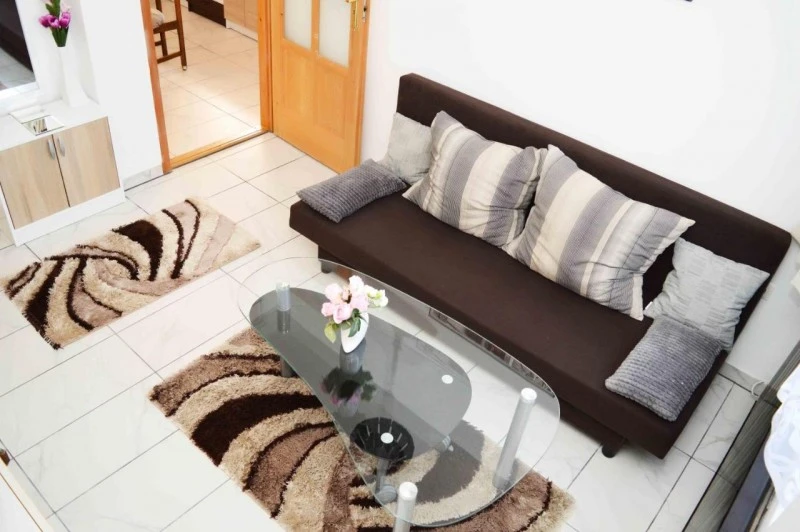  Cazare | Bungalow (K1010-15) Imaginea poate fi supusă drepturilor de autor. Se recomandă contactarea titularului drepturilor.