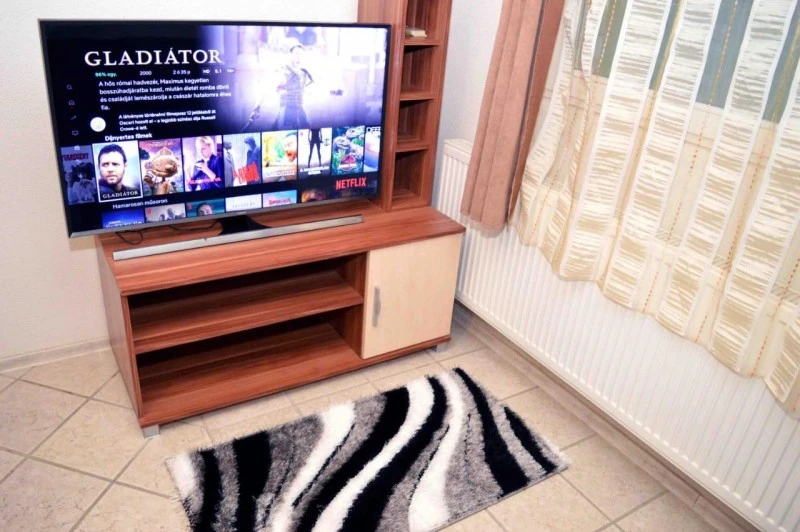  Cazare | Bungalow (K1010-32) Imaginea poate fi supusă drepturilor de autor. Se recomandă contactarea titularului drepturilor.