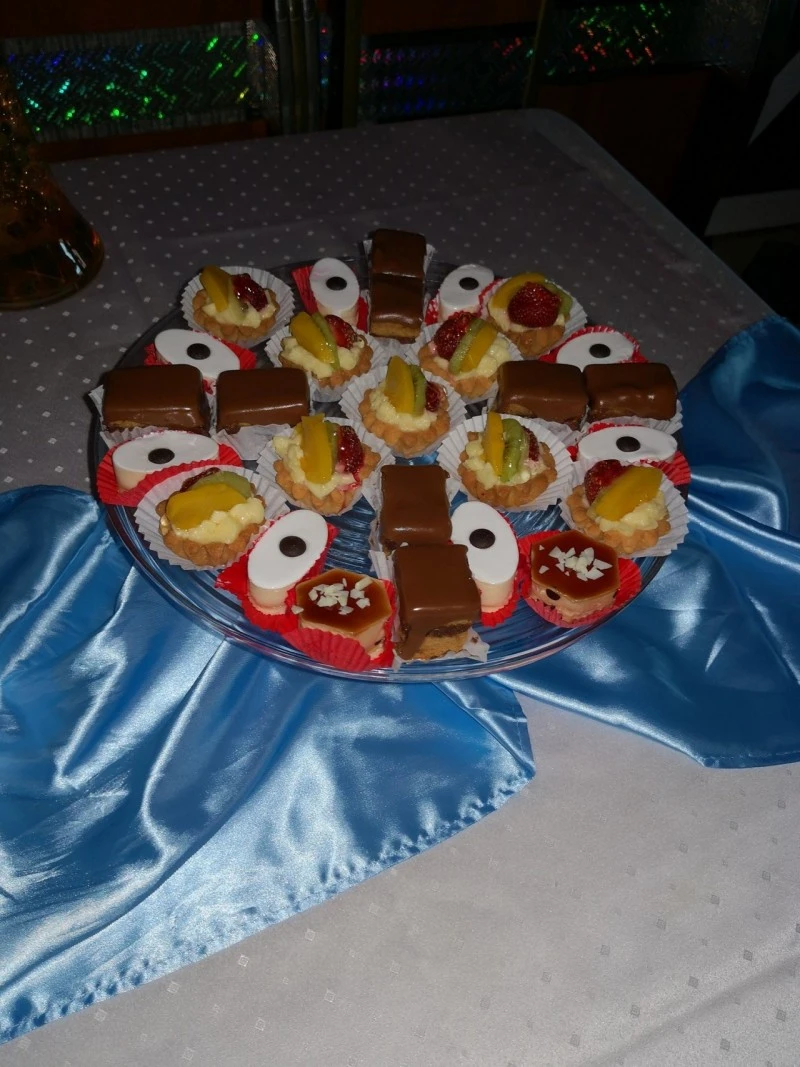 Déva Szállás | Motel (K0395-10) A kép szerzői jogvédelem alatt állhat. Javasolt a kapcsolatfelvétel a jog tulajdonossal.