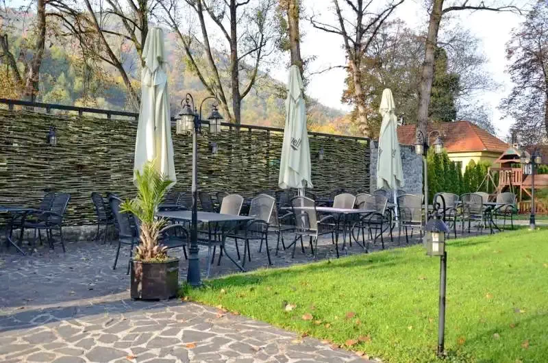 Sighetu Marmației Cazare | Pensiune turistică (K1057-30) Imaginea poate fi supusă drepturilor de autor. Se recomandă contactarea titularului drepturilor.