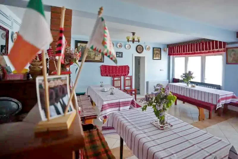 Sic Cazare | Motel (K0624-2) Imaginea poate fi supusă drepturilor de autor. Se recomandă contactarea titularului drepturilor.