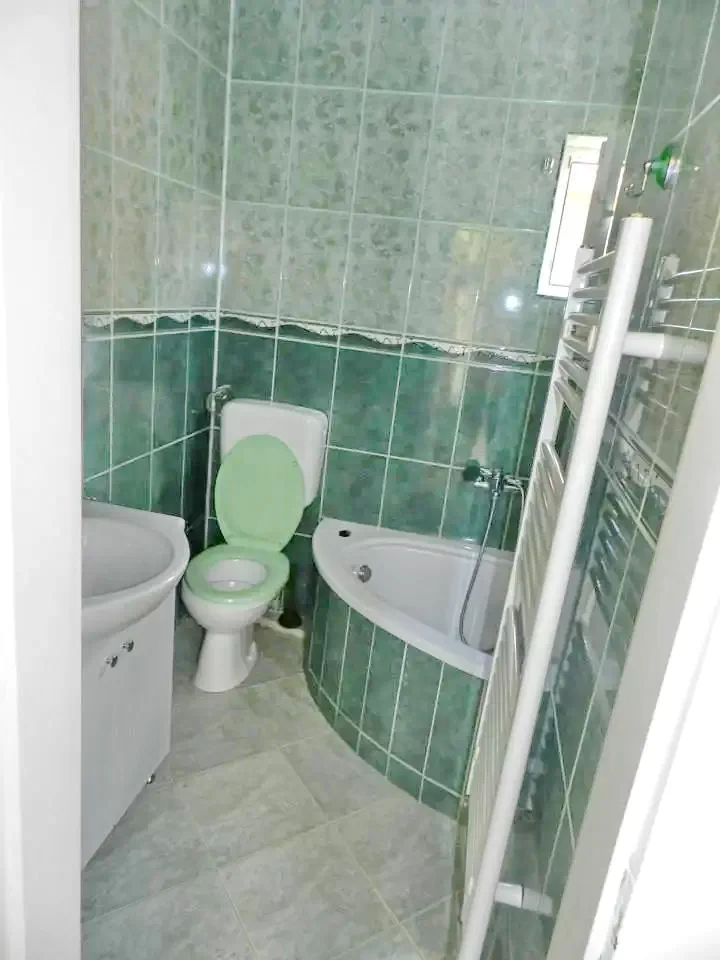 Sic Cazare | Motel (K0624-38) Imaginea poate fi supusă drepturilor de autor. Se recomandă contactarea titularului drepturilor.