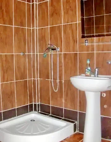 Cacica Cazare | Motel (K0542-3) Imaginea poate fi supusă drepturilor de autor. Se recomandă contactarea titularului drepturilor.