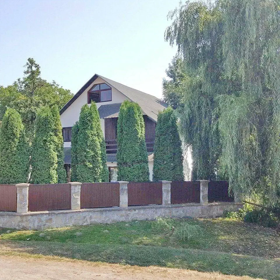 Cernat Cazare | Motel (K0597-34) Imaginea poate fi supusă drepturilor de autor. Se recomandă contactarea titularului drepturilor.