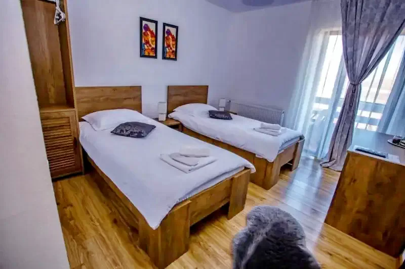 Cluj-Napoca Cazare | Motel (K1394-13) Imaginea poate fi supusă drepturilor de autor. Se recomandă contactarea titularului drepturilor.