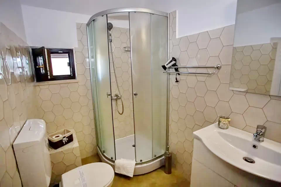 Kolozsvár Szállás | Motel (K1394-26) A kép szerzői jogvédelem alatt állhat. Javasolt a kapcsolatfelvétel a jog tulajdonossal.