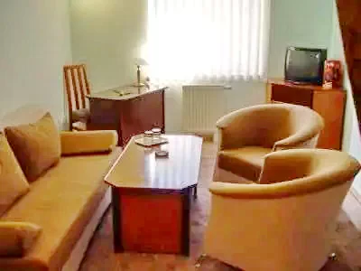 Temesvár Szállás | Turisztikai panzió (K0908-12) A kép szerzői jogvédelem alatt állhat. Javasolt a kapcsolatfelvétel a jog tulajdonossal.