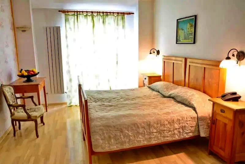 Timișoara Cazare | Pensiune turistică (K0909-11) Imaginea poate fi supusă drepturilor de autor. Se recomandă contactarea titularului drepturilor.