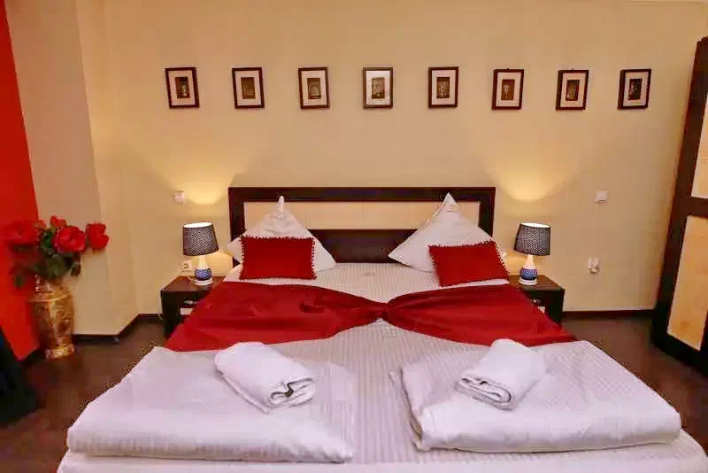 Timișoara Cazare | Motel (K0916-40) Imaginea poate fi supusă drepturilor de autor. Se recomandă contactarea titularului drepturilor.