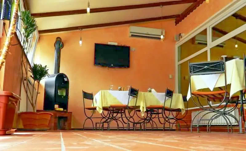 Timișoara Cazare | Pensiune turistică (K0923-19) Imaginea poate fi supusă drepturilor de autor. Se recomandă contactarea titularului drepturilor.