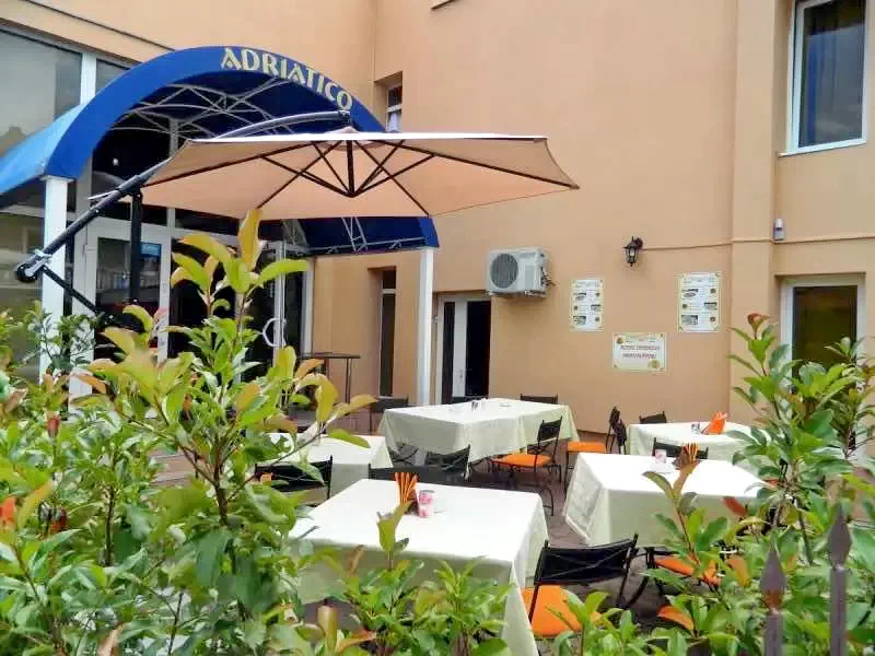 Timișoara Cazare | Pensiune turistică (K0923-33) Imaginea poate fi supusă drepturilor de autor. Se recomandă contactarea titularului drepturilor.