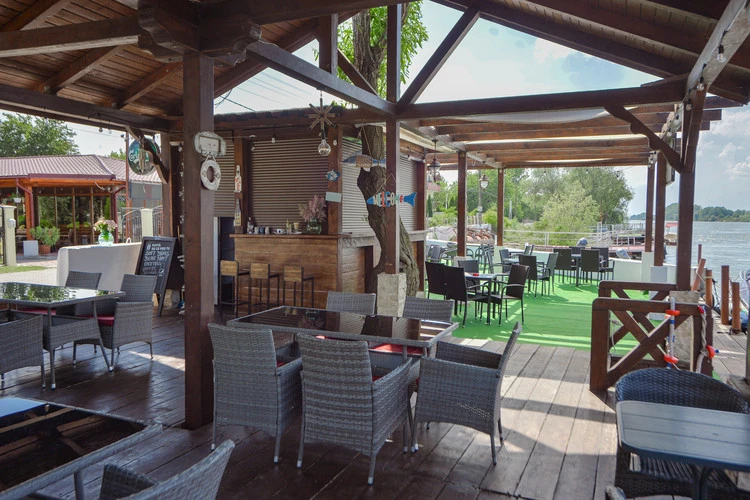 Crișan Szállás | Motel (K1336-20) A kép szerzői jogvédelem alatt állhat. Javasolt a kapcsolatfelvétel a jog tulajdonossal.