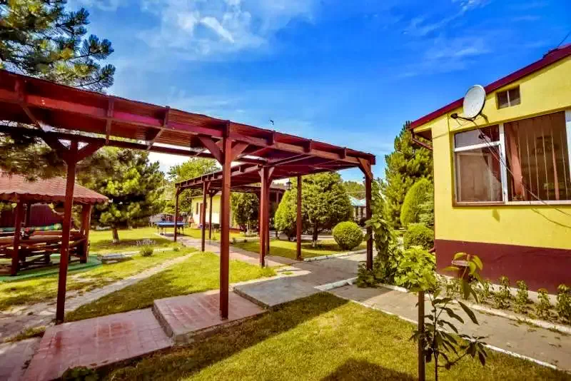 Crișan Szállás | Motel (K1336-34) A kép szerzői jogvédelem alatt állhat. Javasolt a kapcsolatfelvétel a jog tulajdonossal.