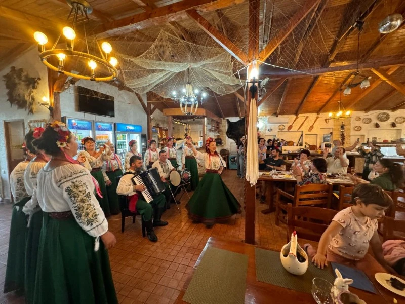 Crișan Szállás | Motel (K1336-39) A kép szerzői jogvédelem alatt állhat. Javasolt a kapcsolatfelvétel a jog tulajdonossal.