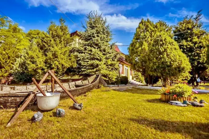 Crișan Szállás | Motel (K1336-40) A kép szerzői jogvédelem alatt állhat. Javasolt a kapcsolatfelvétel a jog tulajdonossal.