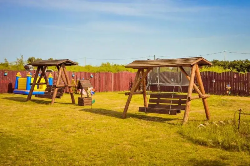 Crișan Szállás | Motel (K1336-41) A kép szerzői jogvédelem alatt állhat. Javasolt a kapcsolatfelvétel a jog tulajdonossal.