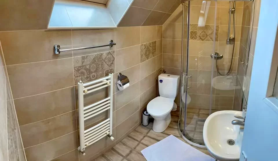 Farkaslaka Szállás | Motel (K1212-9) A kép szerzői jogvédelem alatt állhat. Javasolt a kapcsolatfelvétel a jog tulajdonossal.