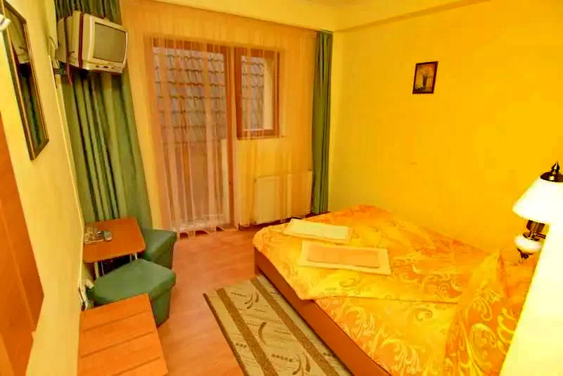 Săcele Cazare | Motel (K0616-8) Imaginea poate fi supusă drepturilor de autor. Se recomandă contactarea titularului drepturilor.