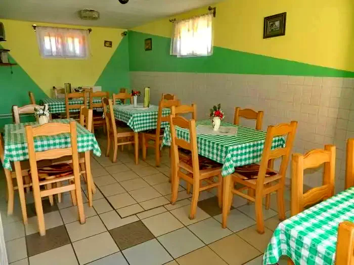 Nagyenyed Szállás | Motel (K1153-5) A kép szerzői jogvédelem alatt állhat. Javasolt a kapcsolatfelvétel a jog tulajdonossal.