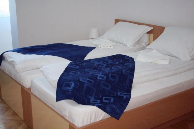 Orsova Szállás | Turisztikai panzió (K1555-22) A kép szerzői jogvédelem alatt állhat. Javasolt a kapcsolatfelvétel a jog tulajdonossal.