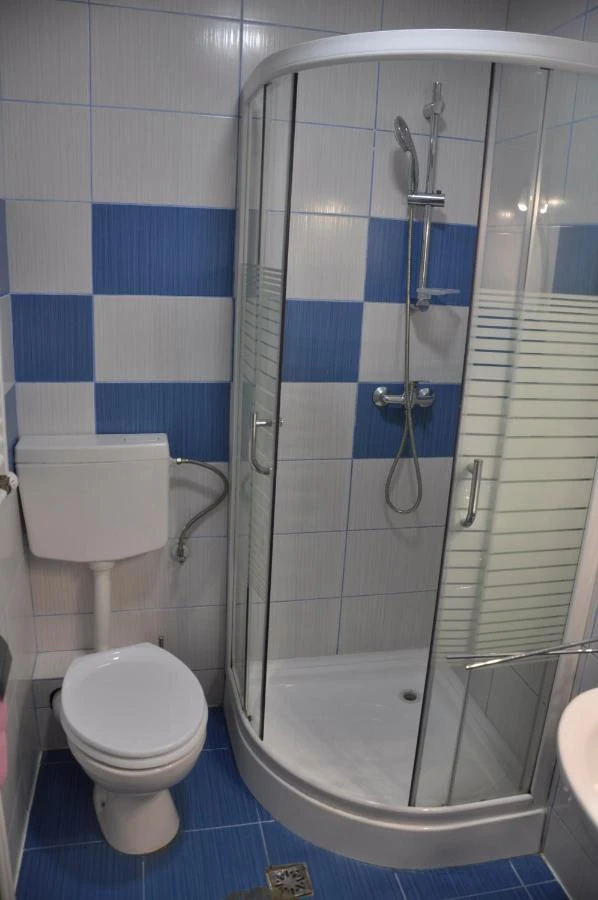 Orsova Szállás | Turisztikai panzió (K1555-23) A kép szerzői jogvédelem alatt állhat. Javasolt a kapcsolatfelvétel a jog tulajdonossal.