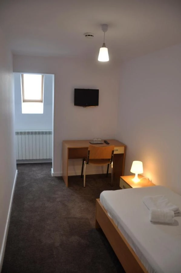 Orșova Cazare | Pensiune turistică (K1555-33) Imaginea poate fi supusă drepturilor de autor. Se recomandă contactarea titularului drepturilor.