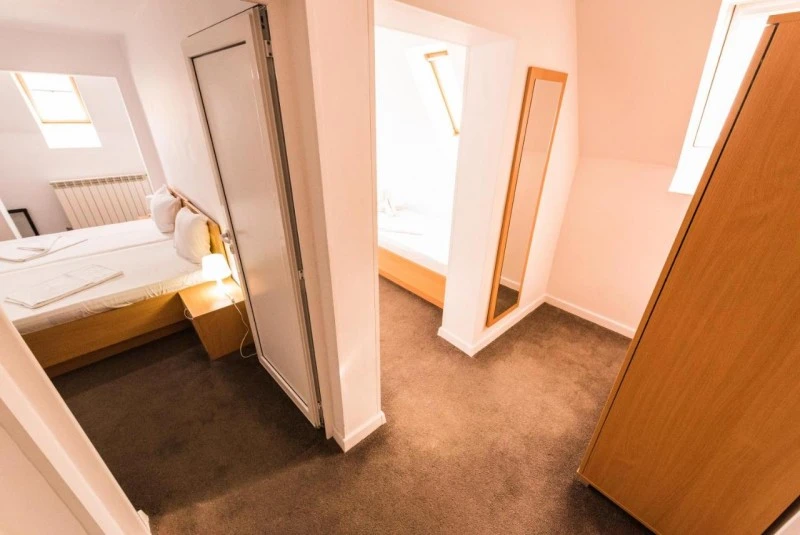 Orșova Cazare | Pensiune turistică (K1555-43) Imaginea poate fi supusă drepturilor de autor. Se recomandă contactarea titularului drepturilor.