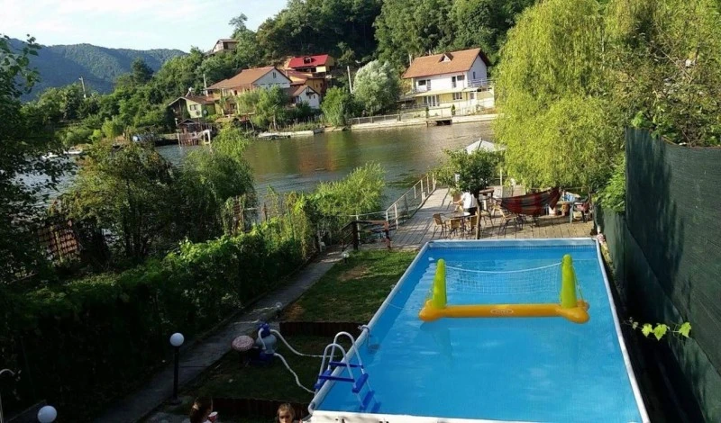 Orșova Cazare | Motel (K1556-10) Imaginea poate fi supusă drepturilor de autor. Se recomandă contactarea titularului drepturilor.