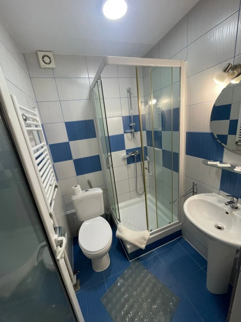 Orșova Cazare | Motel (K1556-15) Imaginea poate fi supusă drepturilor de autor. Se recomandă contactarea titularului drepturilor.