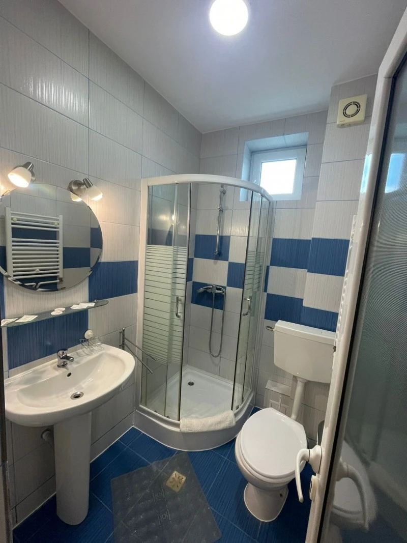 Orșova Cazare | Motel (K1556-31) Imaginea poate fi supusă drepturilor de autor. Se recomandă contactarea titularului drepturilor.