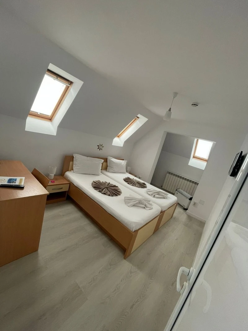 Orșova Cazare | Motel (K1556-44) Imaginea poate fi supusă drepturilor de autor. Se recomandă contactarea titularului drepturilor.