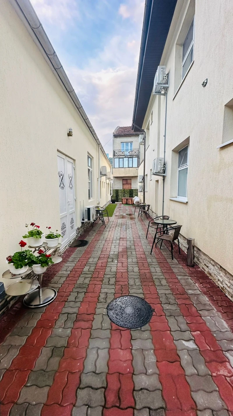 Orșova Cazare | Motel (K1556-45) Imaginea poate fi supusă drepturilor de autor. Se recomandă contactarea titularului drepturilor.