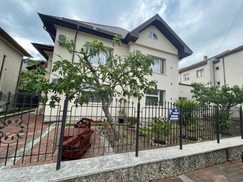 Orșova Cazare | Motel (K1556-63) Imaginea poate fi supusă drepturilor de autor. Se recomandă contactarea titularului drepturilor.